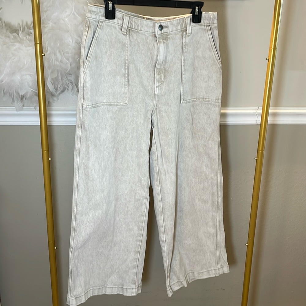 Universal Threads Women’s Pants 12/31R